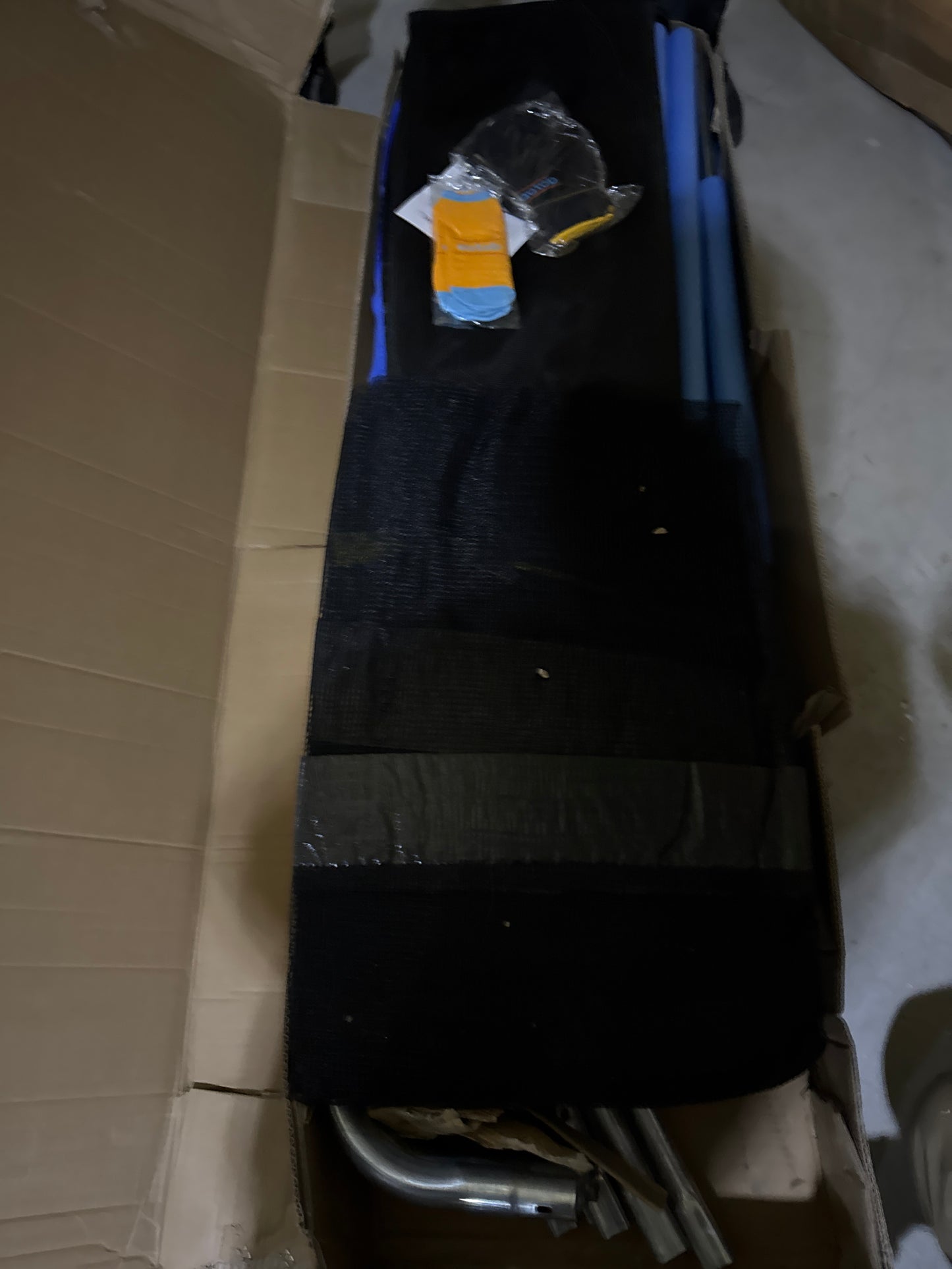 10FT Trampoline with Safety Enclosure Net - Image 10